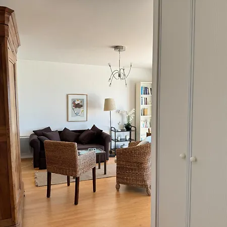 : Bel 2 Pers. Avec Ascenseur, Parking Prive Et Balcon A 850m De La Plage - Fr-1-539-64 Apartment