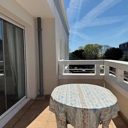 Apartment : Bel 2 Pers. Avec Ascenseur, Parking Prive Et Balcon A 850m De La Plage - Fr-1-539-64